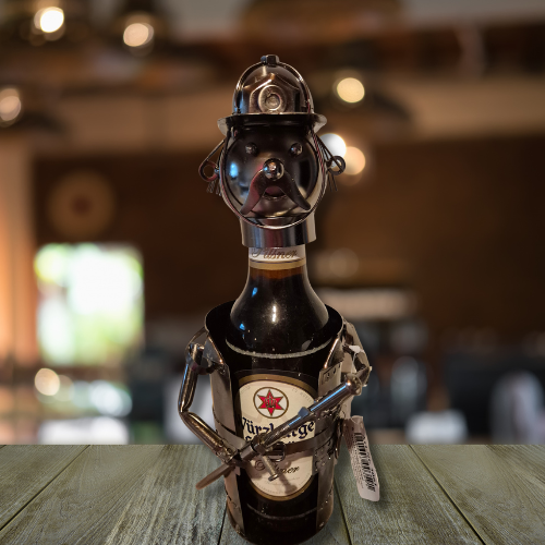 Bierflaschenhalter Feuerwehrmann – originelles Geschenk für Feuerwehrfans