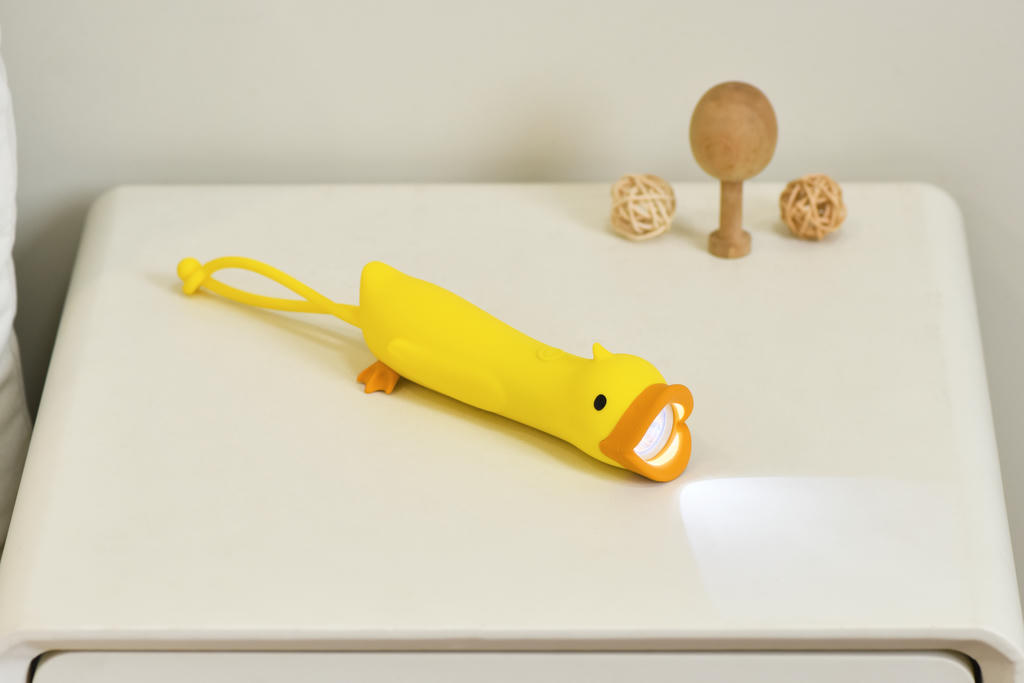 Enten Taschenlampe mit Akku – wiederaufladbares LED-Gadget mit 2 Modi